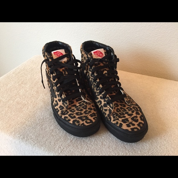 custom leopard vans